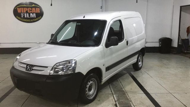 Partiner 2018 furgao 1.6 flex completissima de fabrica com porta lateral
