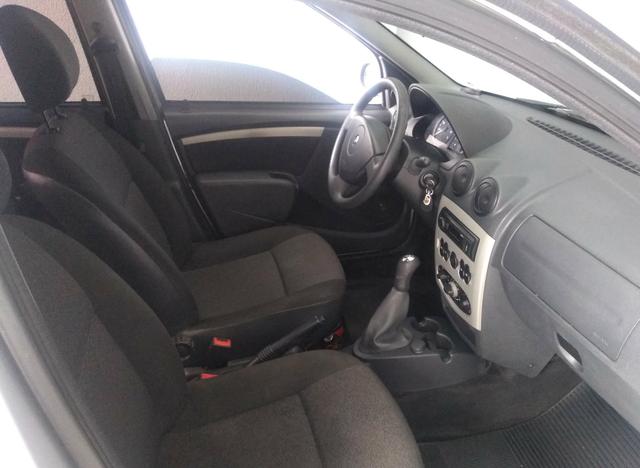 Renault Logan - Foto 4