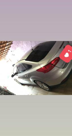 Ford Focus única dona bem conservado revisado só na concessionária - Foto 5