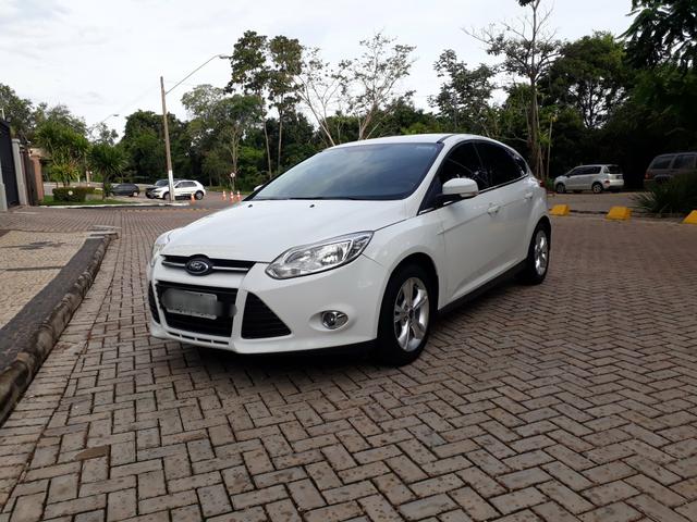 Focus 1.6 SE Aut. 2014 Completão! - Foto 2