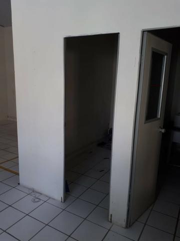 Ampla sala de 200m², no coração do Recife Antigo, em prédio tombado - Foto 10
