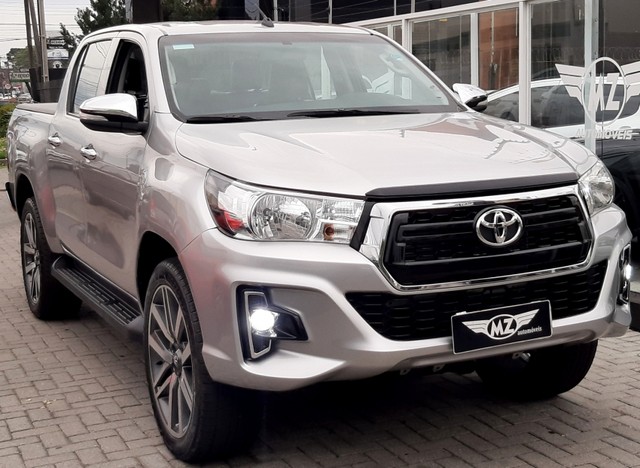 TOYOTA HILUX 2.8 4X4