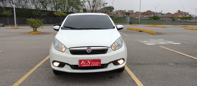 FIAT GRAND SIENA ATTRACT COM GNV. ENTRADA / PLANOS EM ATÉ 60 PARCELAS FIXAS.