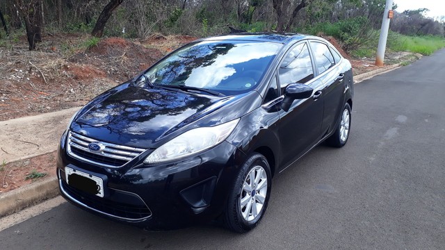 NEW FIESTA SEDAN 1.6 EXCELENTE