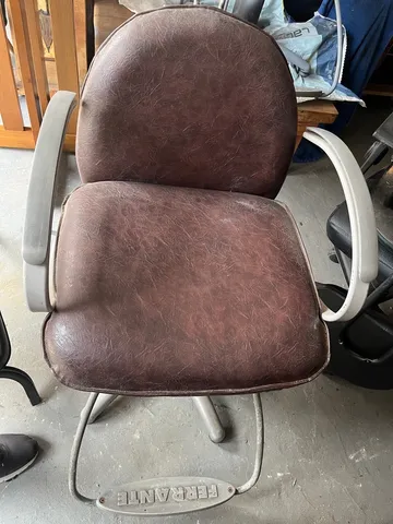 Cadeira de Barbeiro Antiga  Móvel de Antiquário Ferrante Usado