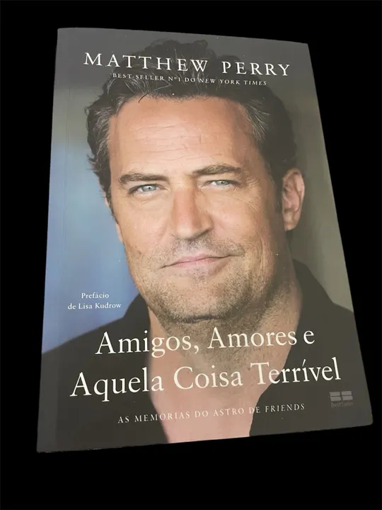 Livro Amigos, Amores e Aquela Coisa Terrível - Matthew Perry