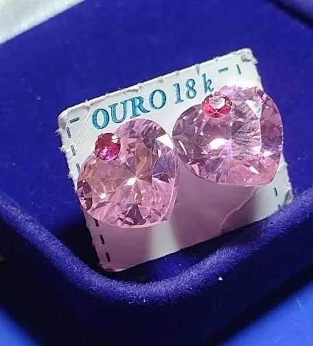 Par Brincos Coração Rosa Ponto de Luz Vermelho 12 mm Ouro 18 Kilates 4.70 Gramas - Foto 6