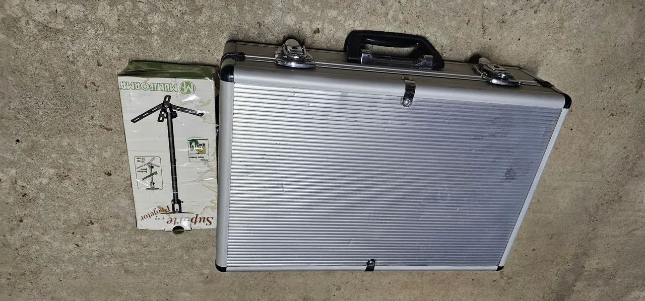 Projetor profissional  Benq 3d com Hdmi maleta e acessórios  - Foto 5
