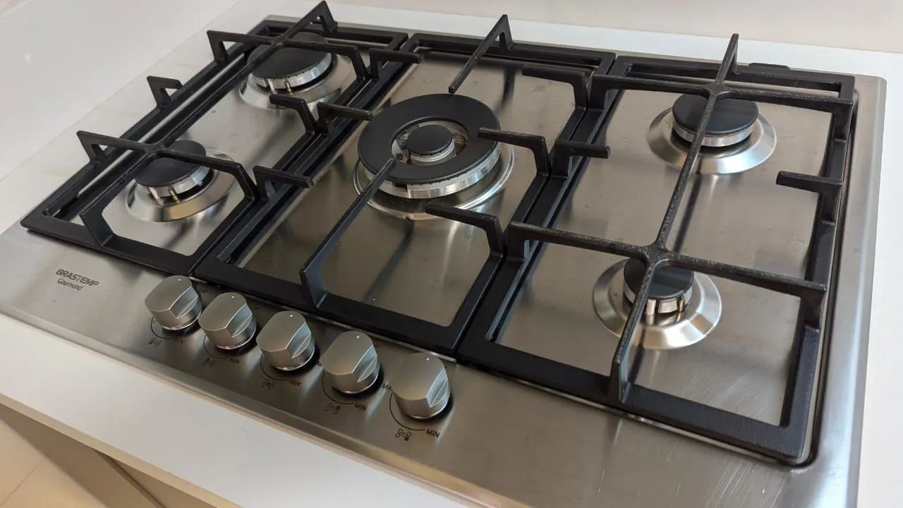 Cooktop 5 bocas Brastemp Gourmand Inox com duplachama e trempe com ferro fundido 220V - Foto 5