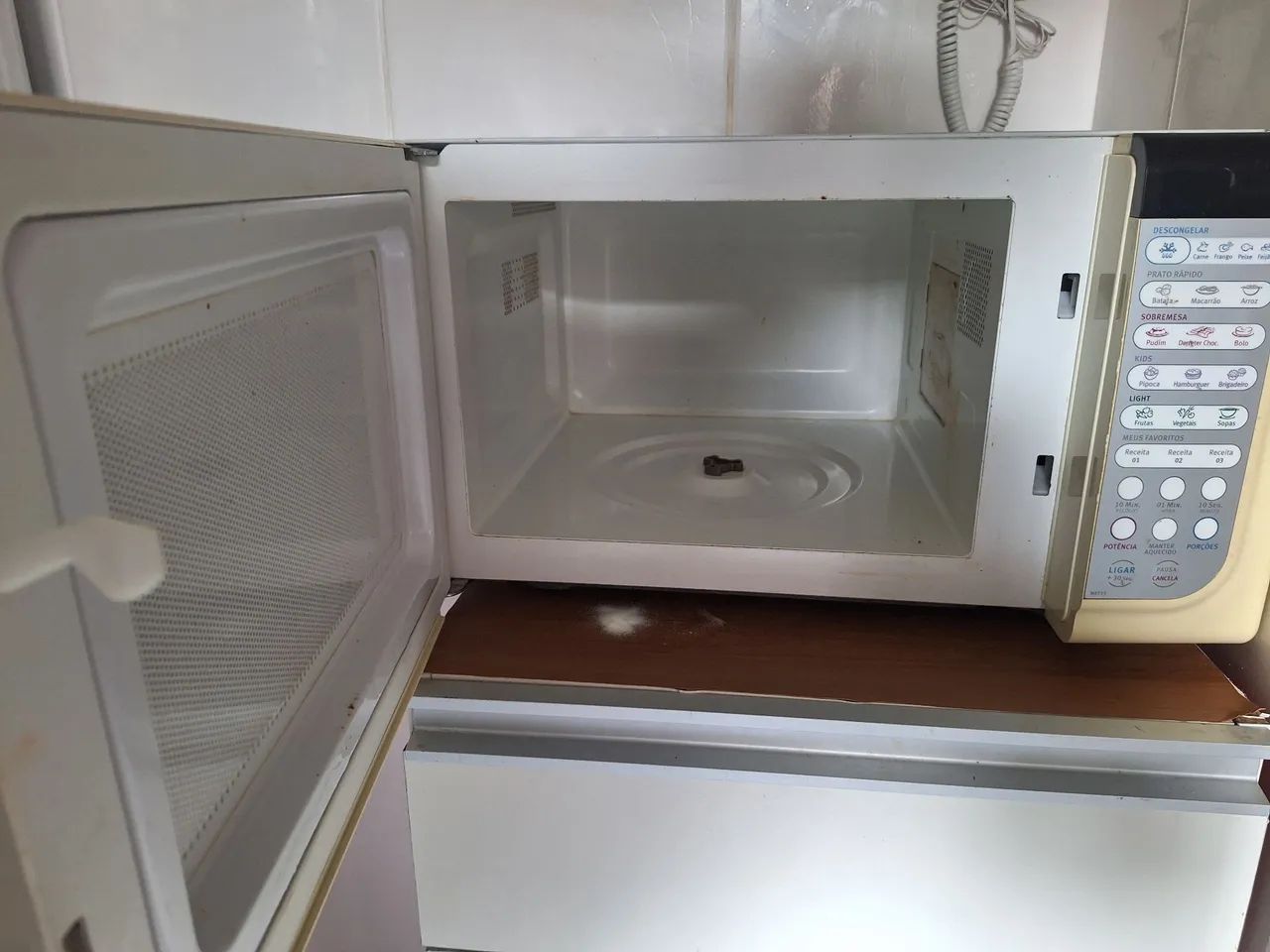 Micro-ondas Electrolux - Usado - Excelente estado - Foto 3