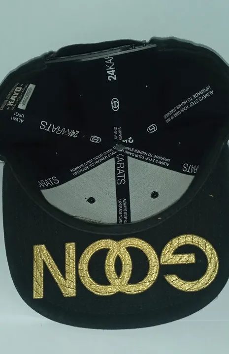 Boné preto com letras douradas Gold - Foto 4