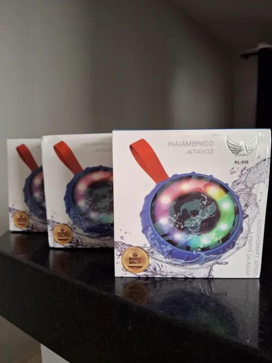 Caixinha de som Bluetooth resistente a água 