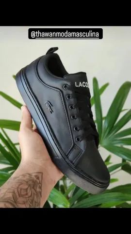 Sapatenis em Couro Todo Preto