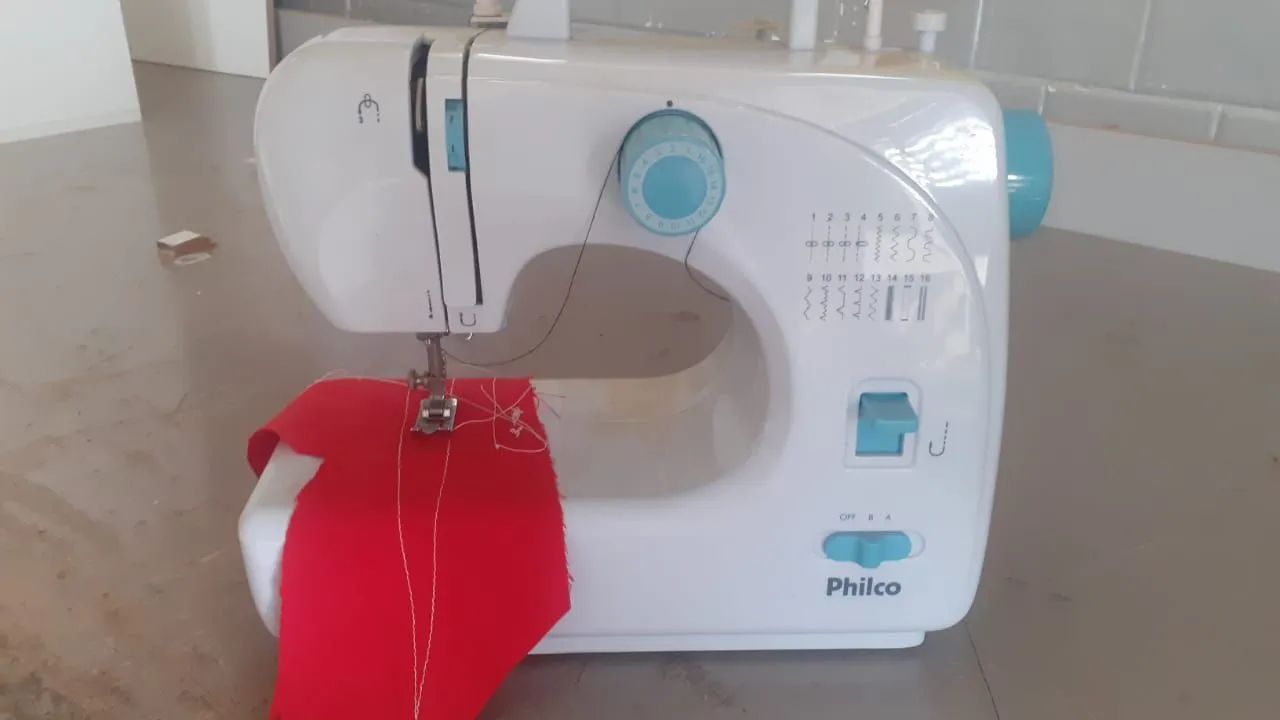 Máquina de Costura Philco PMC16BP