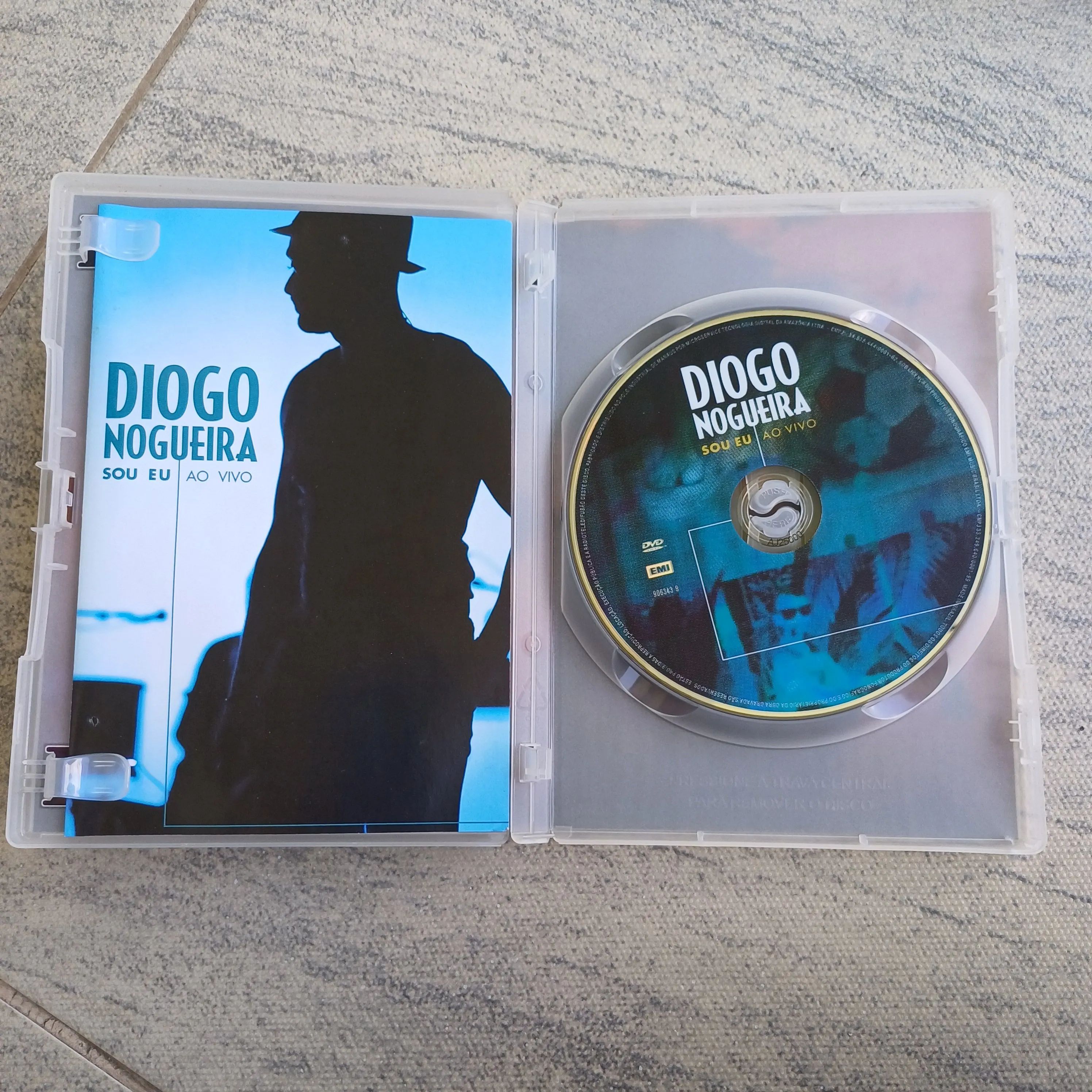 DVD Diogo Nogueira - Sou Eu Ao Vivo - Foto 2