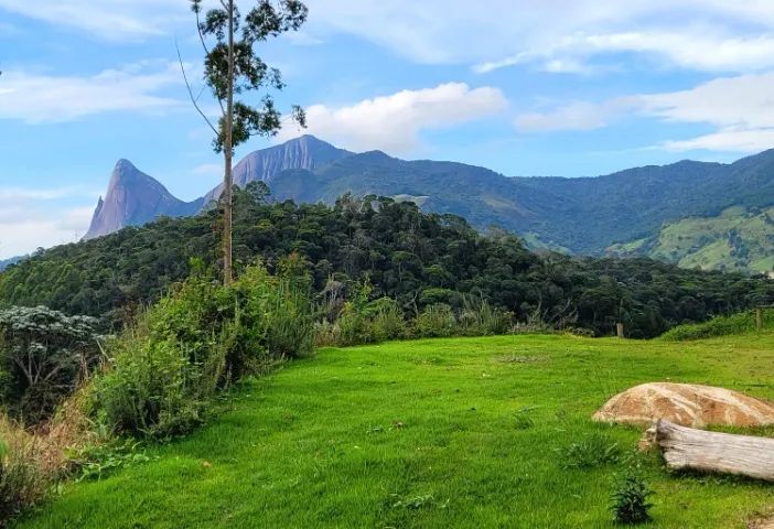 Área nobre (46.000m2) com casa de apoio em Pedra Azul! - Foto 2