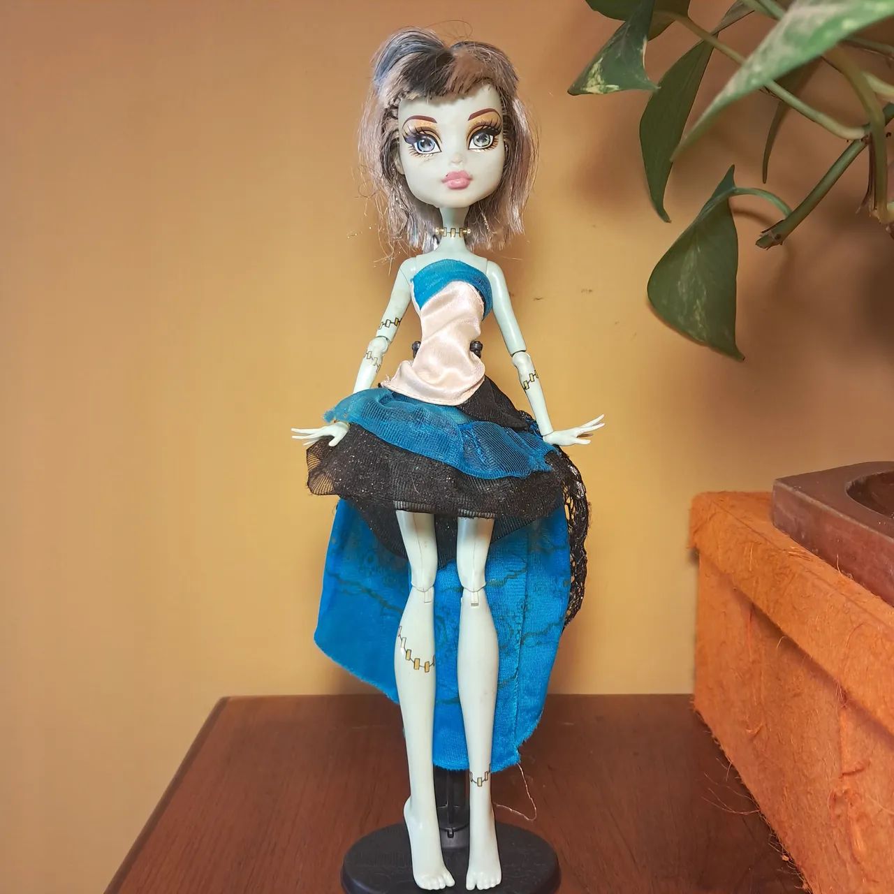 Monster High Frankie Stein - Boneca Colecionável