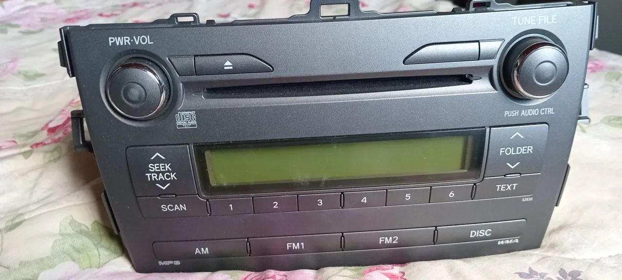 Som automotivo original ( Toyota Corola )em ótimo estado 
