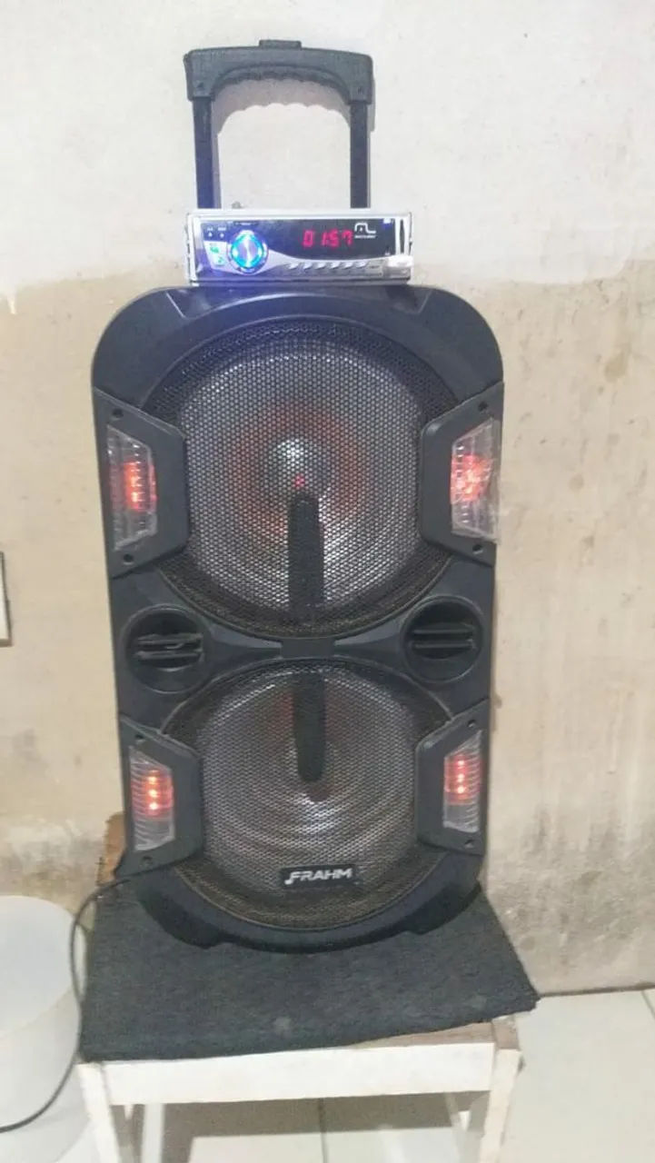 Caixa de Som Portátil Frahm com Rádio FM e Bluetooth