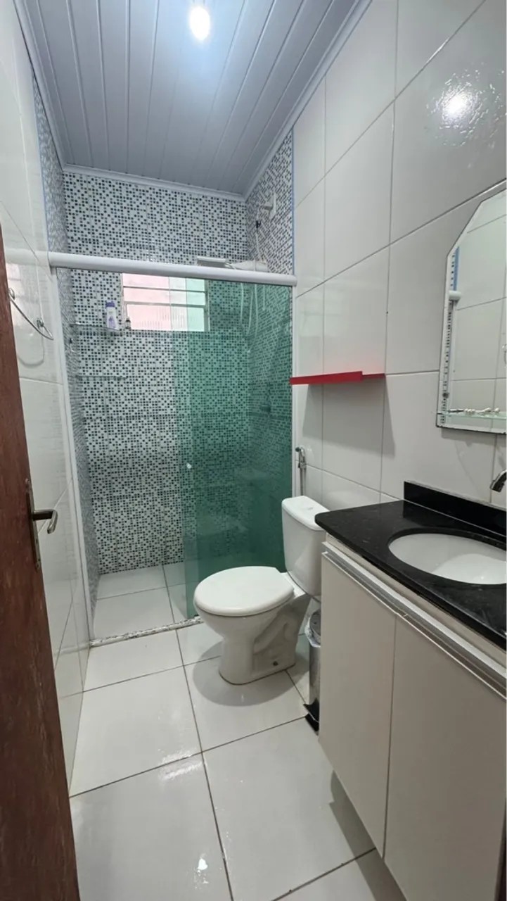 Aluguel de Casa Espetacular com 4 Quartos e Garagem para 2 Carros!