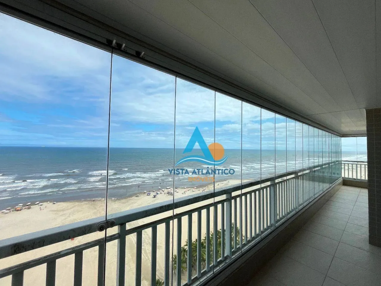 Apartamento frente mar com 3 suítes por R$ 2.200.000 - Aviação - Praia Grande/SP