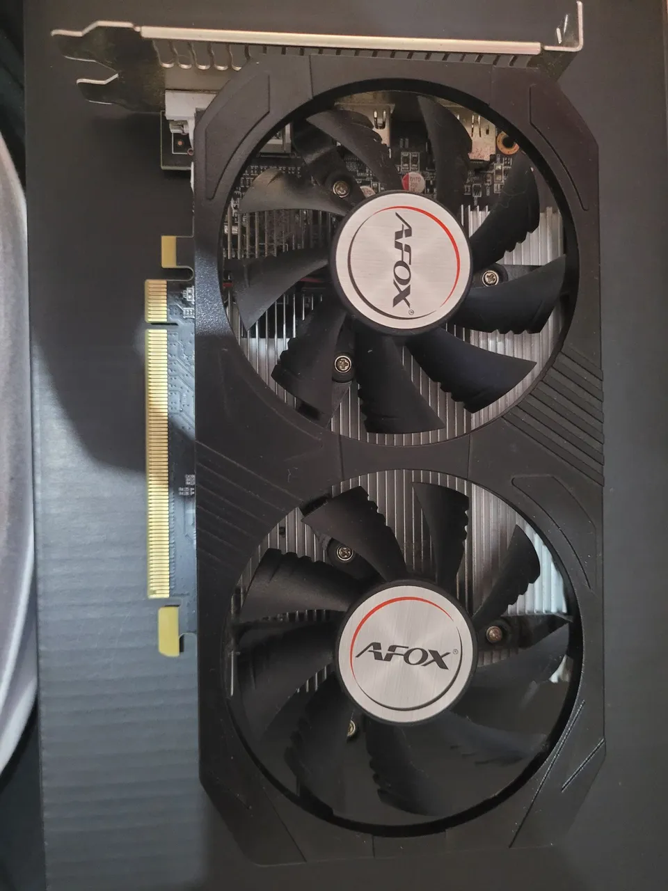 PLACA DE VIDEO RX 550 4GB AFOX (LEIA A DESCRIÇÃO)