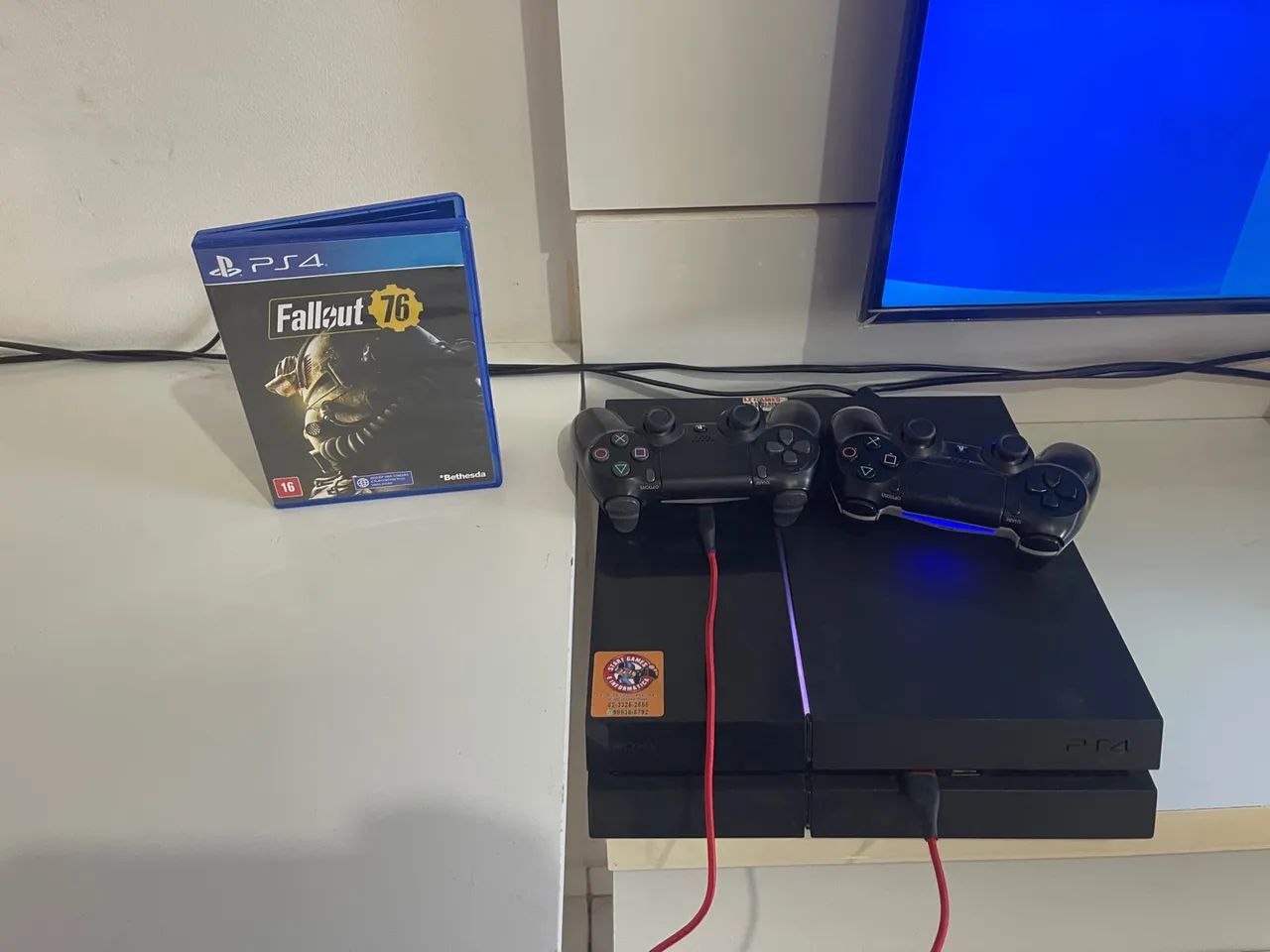 PLAYSTATION 4 BEM NOVINHO 500gb DOIS CONTROLES PS4