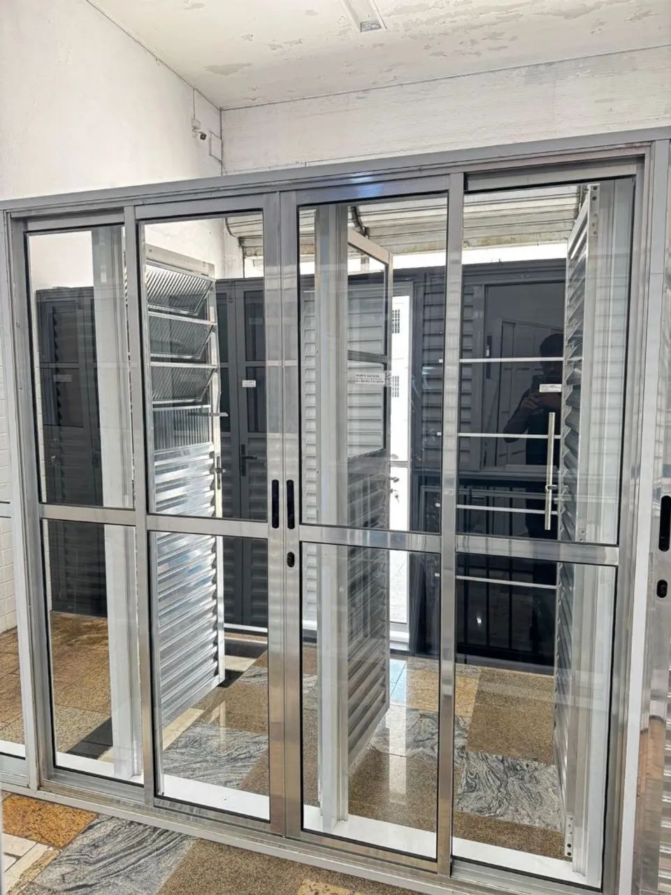 Portas de vidro de correr 2.10x2.00 - Porta sacada Queima de estoque! - Foto 4