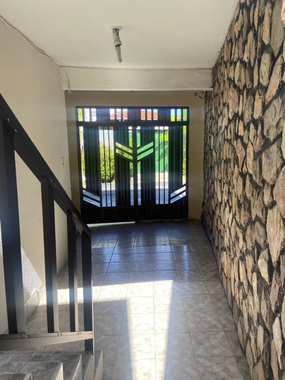 ALUGO CASA NA 13 DE JULHO