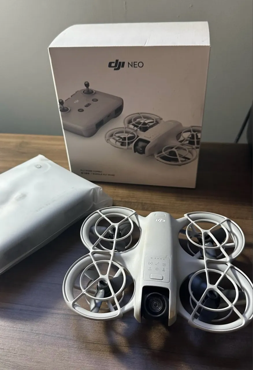 Drone Dji Neo com controle