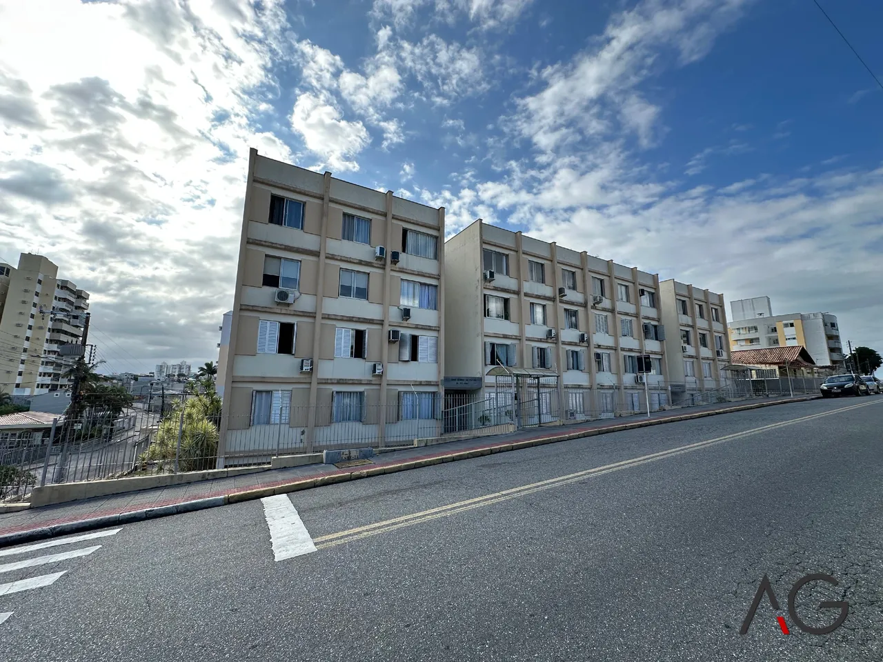 Imóvel para aluguel tem 62 metros quadrados com 2 quartos em Canto - Florianópolis - SC