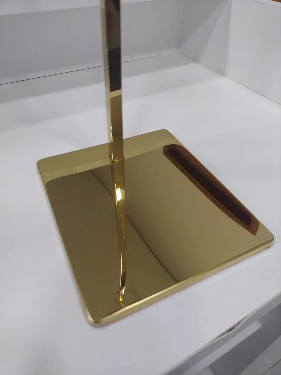 Suporte de metal dourado para bolsas  - Foto 2