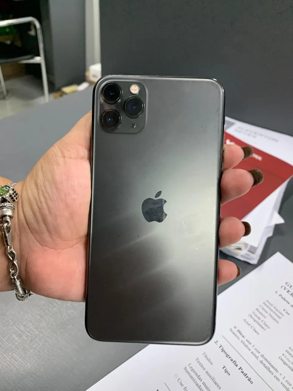 IPHONE 11 PRO MAX - EXCELENTE ESTADO