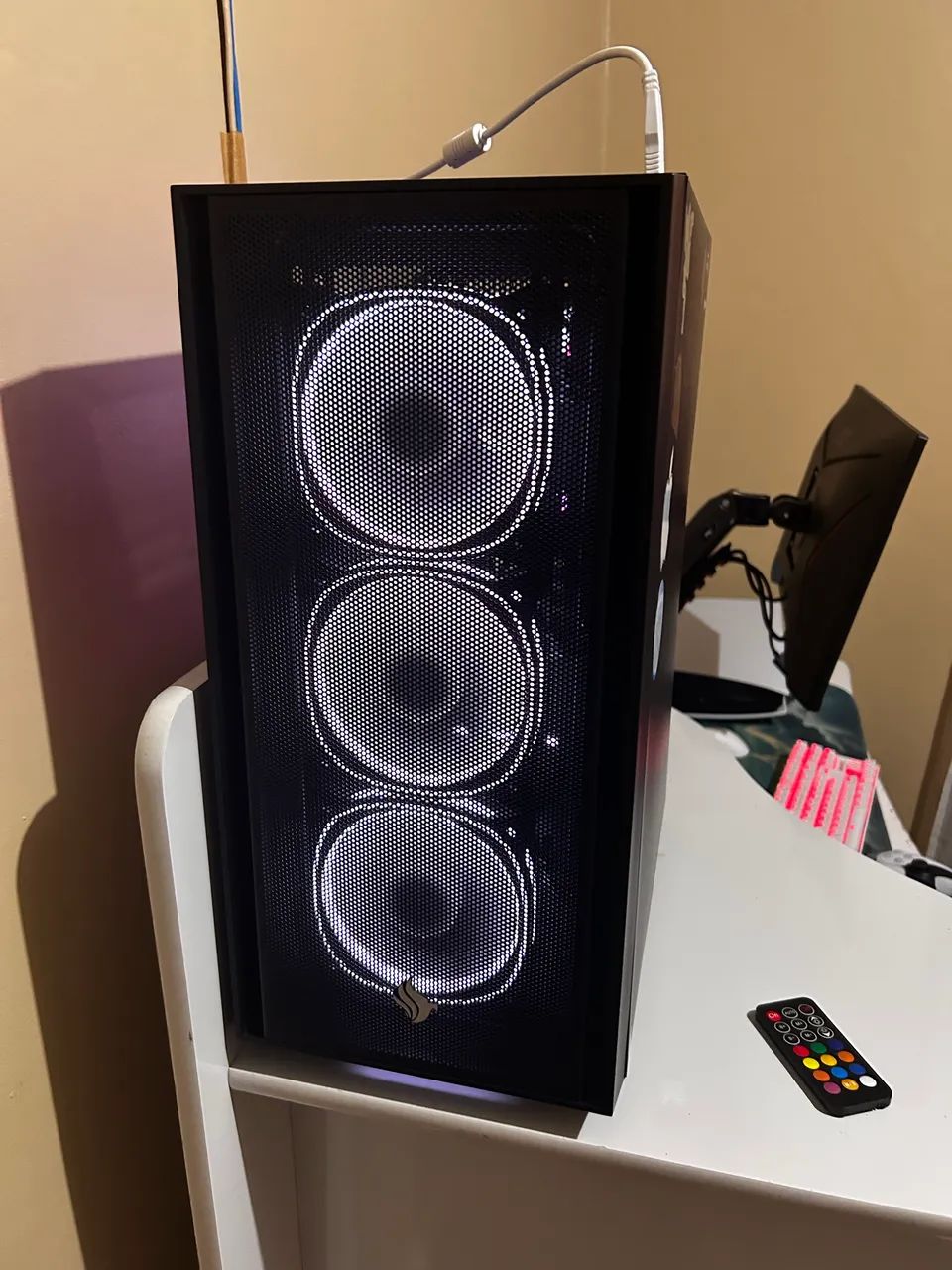 Selling PC, used for 5 months64264610140929120