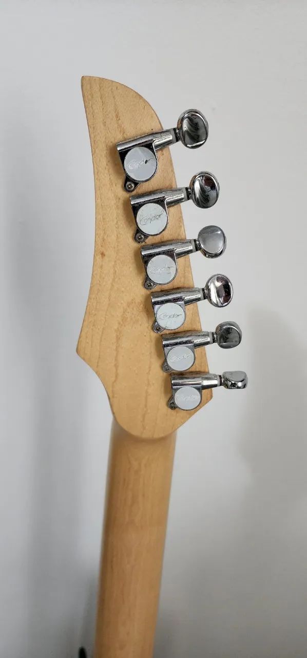 Guitarra Condor com capa - Foto 4