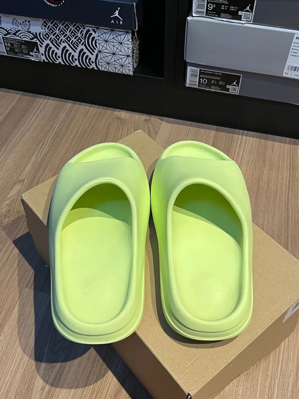 yeezy slides 37