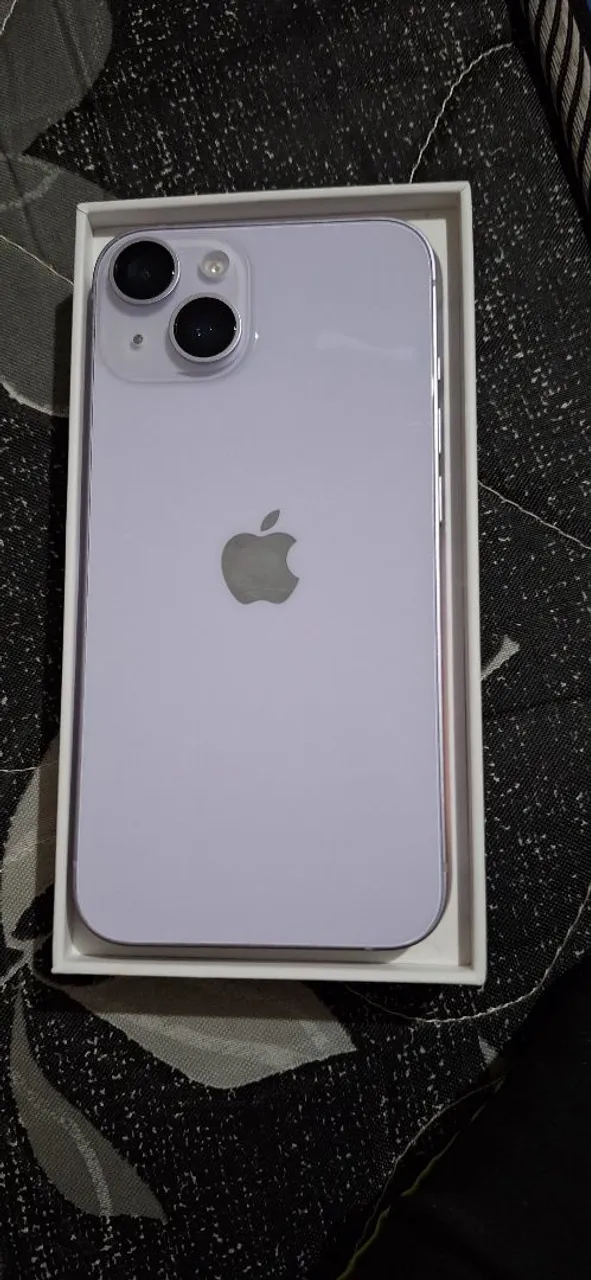Iphone 14 lilás