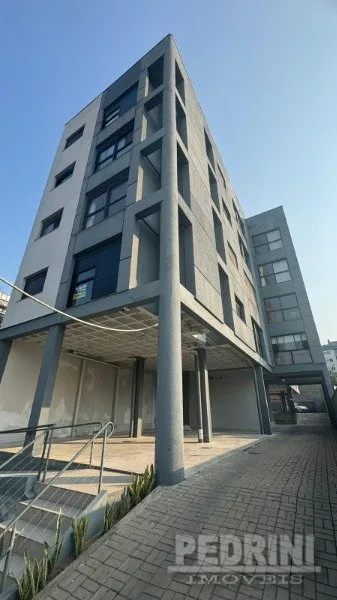 APARTAMENTO 3 DORMITÓRIOS COM SUÍTE NA TRISTEZA, COZINHA COM CHURRASQUEIRA E VAGA COBERTA