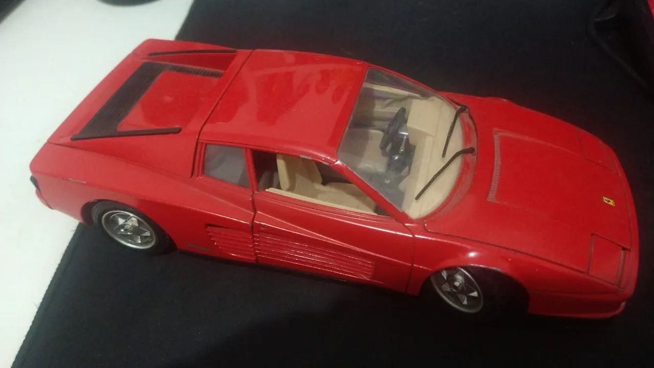 Ferrari testarossa 1984 burago 1/18 - Foto 3