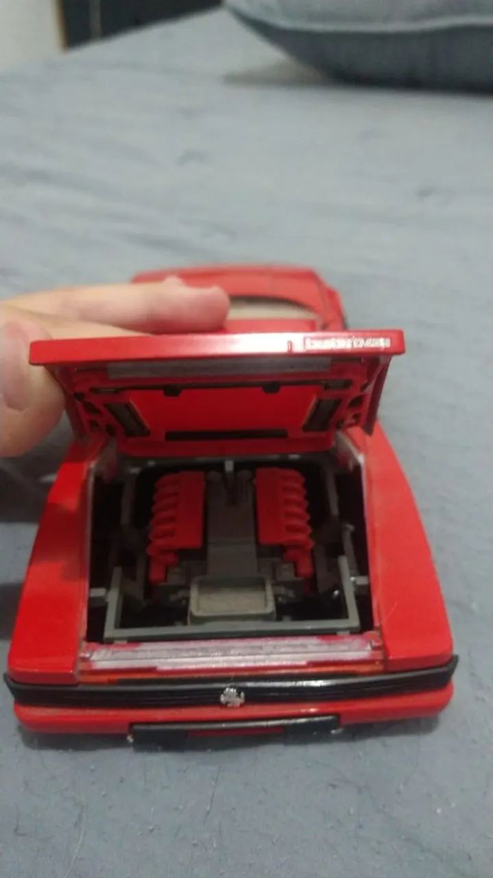 Ferrari testarossa 1984 burago 1/18 - Foto 4