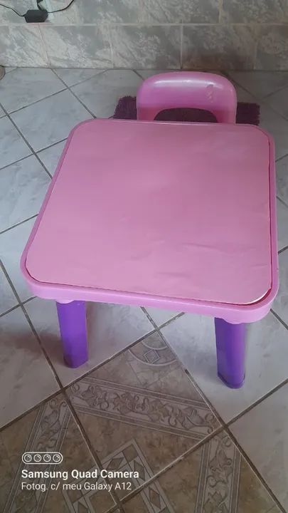 Mesinha infantil da barbie 
