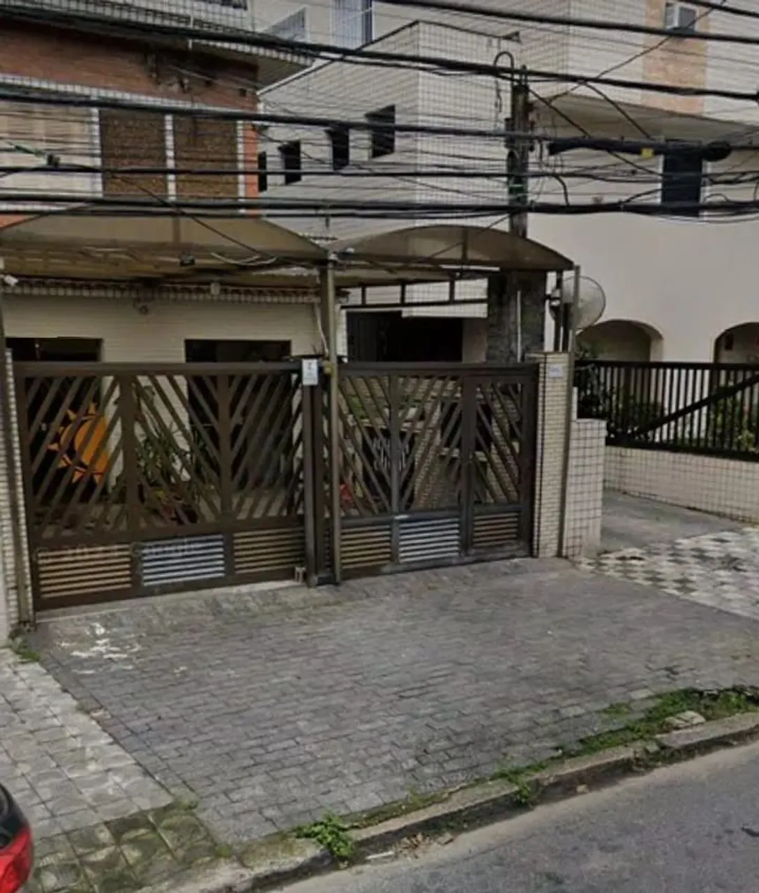 Sobrado para Venda em Santos, Campo Grande, 7 dormitórios, 4 suítes, 5 banheiros, 2 vagas