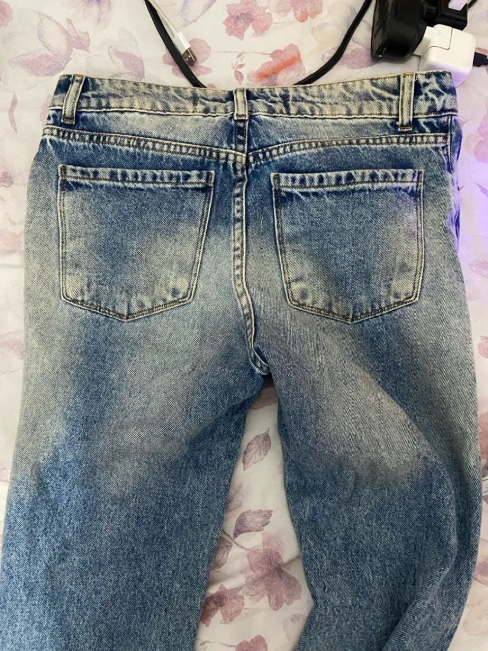 Calça Jeans rasgada  - Foto 2