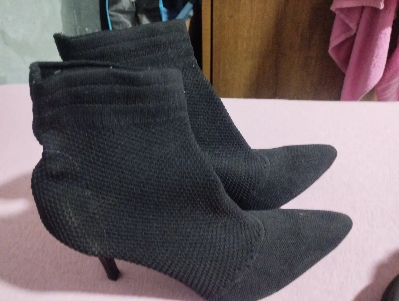 Botas pretas cano curto