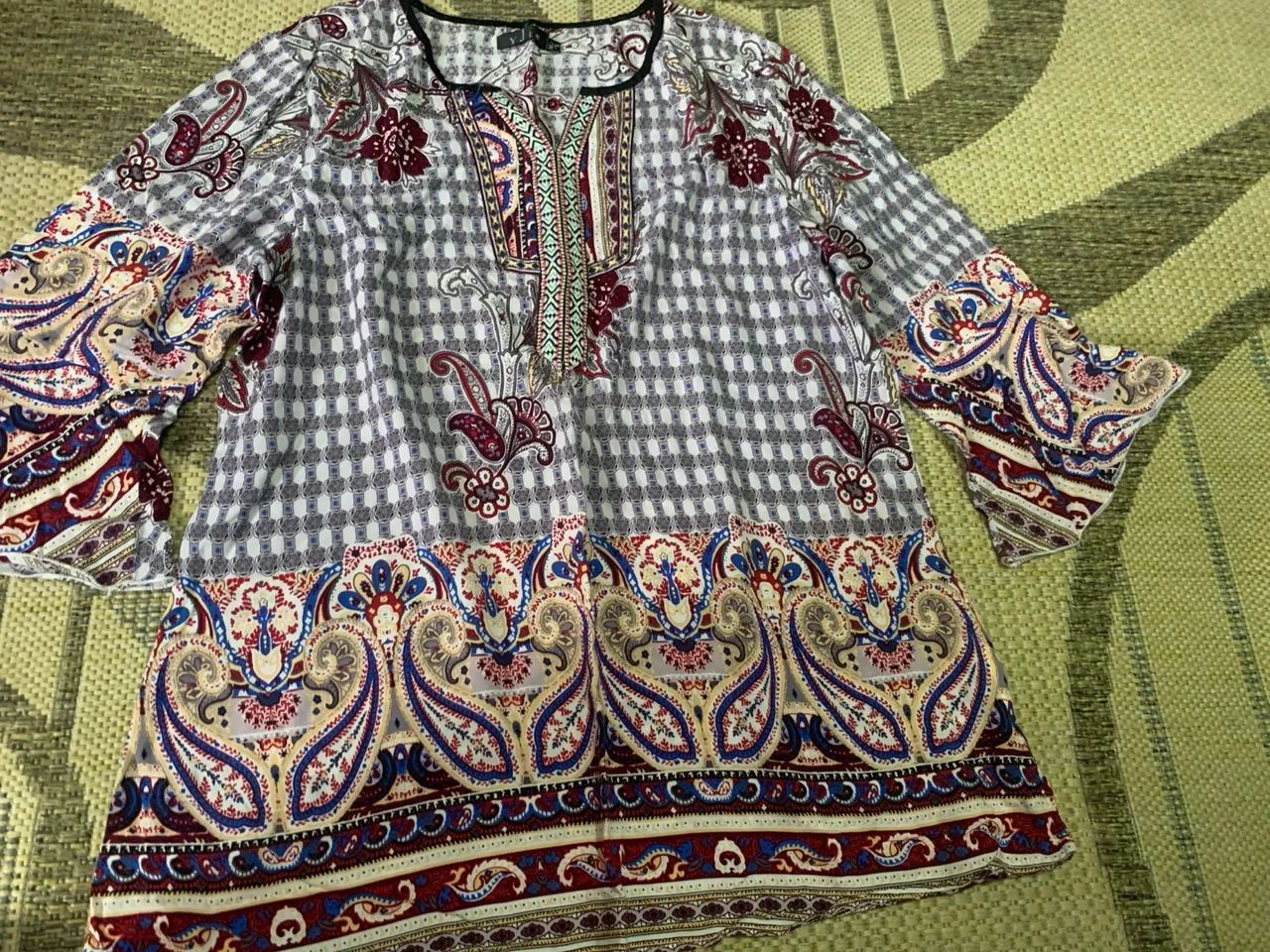2 blusas femininas de viscose, mangas 3/4 - Foto 2