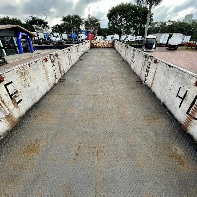 Carreta Grade Baixa/carga seca Rodofort Assoalho Ferro 2013 12,40m c/ 12 pinos conteiner - Foto 11