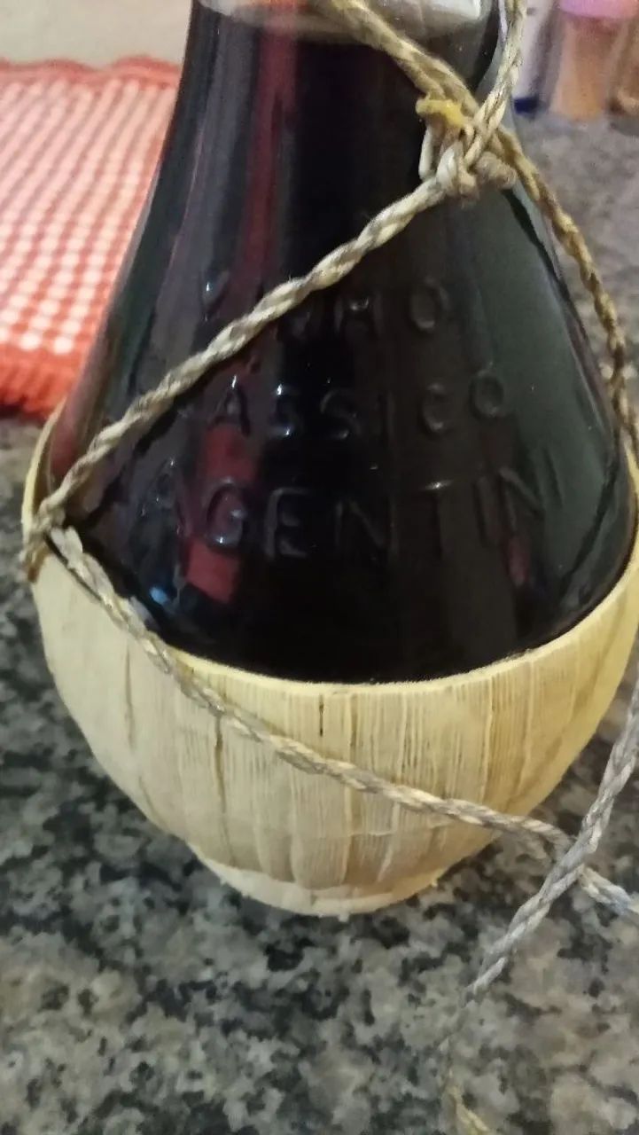 Vinho tinto Piagentini ano 1972 - Foto 2