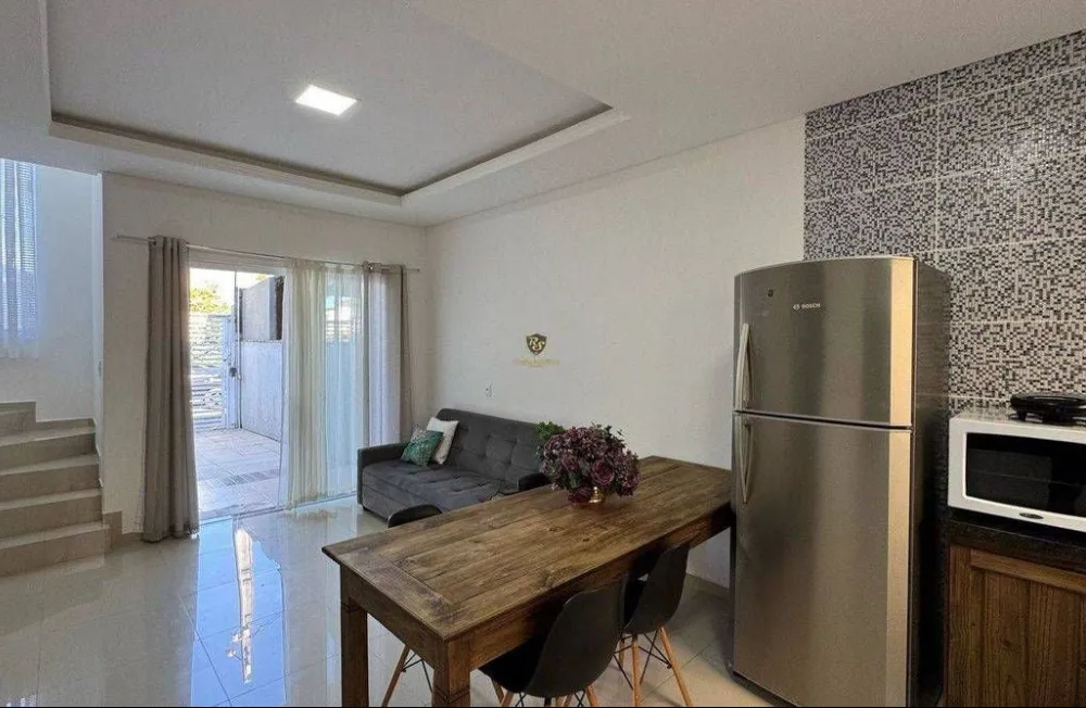 Sobrado/casa a venda em Piçarras