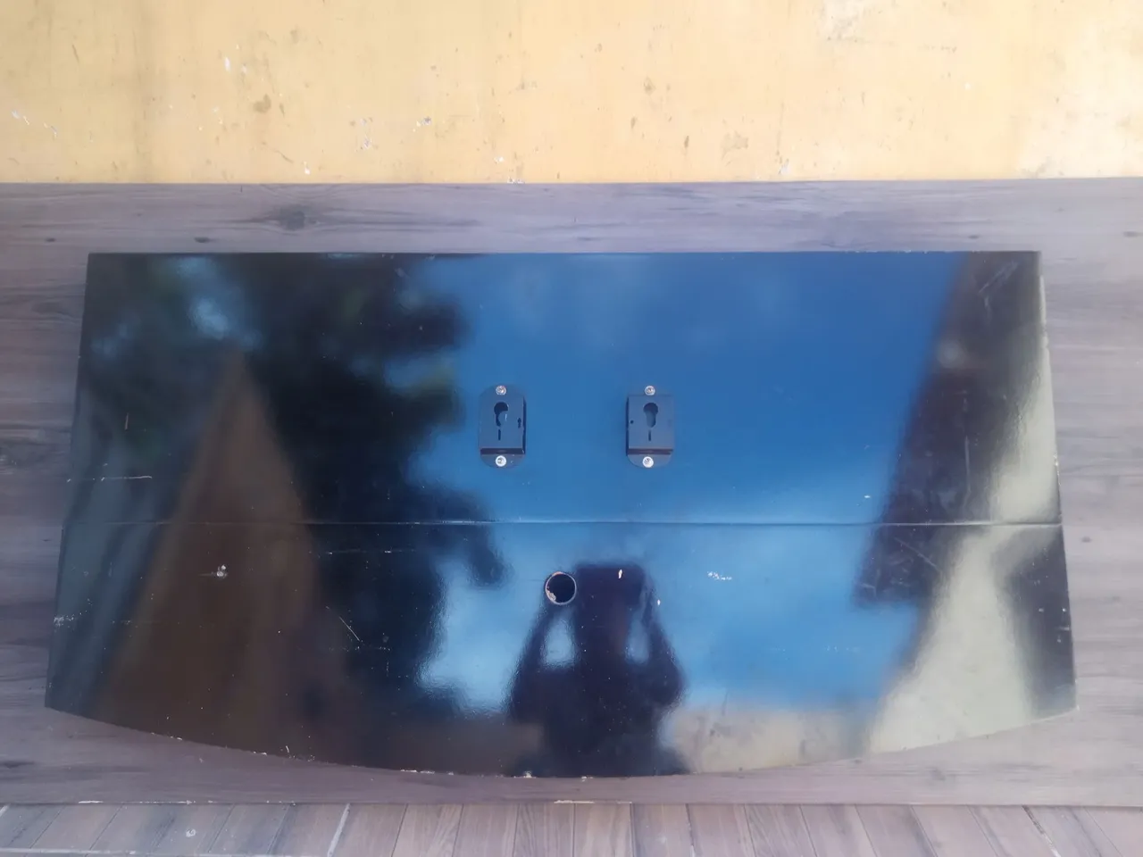 Base de TV Curva - Design Moderno