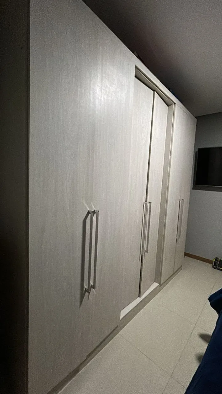 Guarda-Roupa Moderno e Elegante